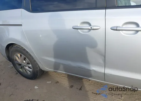 2020 Kia Sedona Lx z USA, uszkodzony, nr VIN KNDMB5C18L6582704